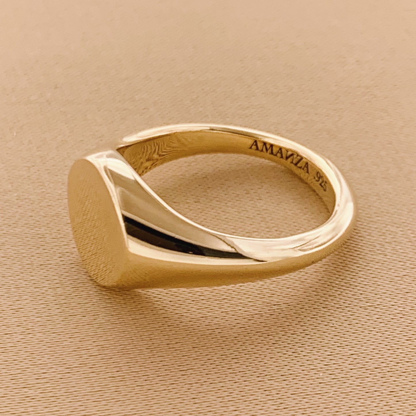 APRIL MEDIUM RING